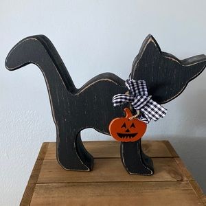 NWT- Wood Cat